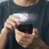 Náhled pro Tajemství odhaleno: Proč vás váš chytrý telefon sleduje víc, než si myslíte!